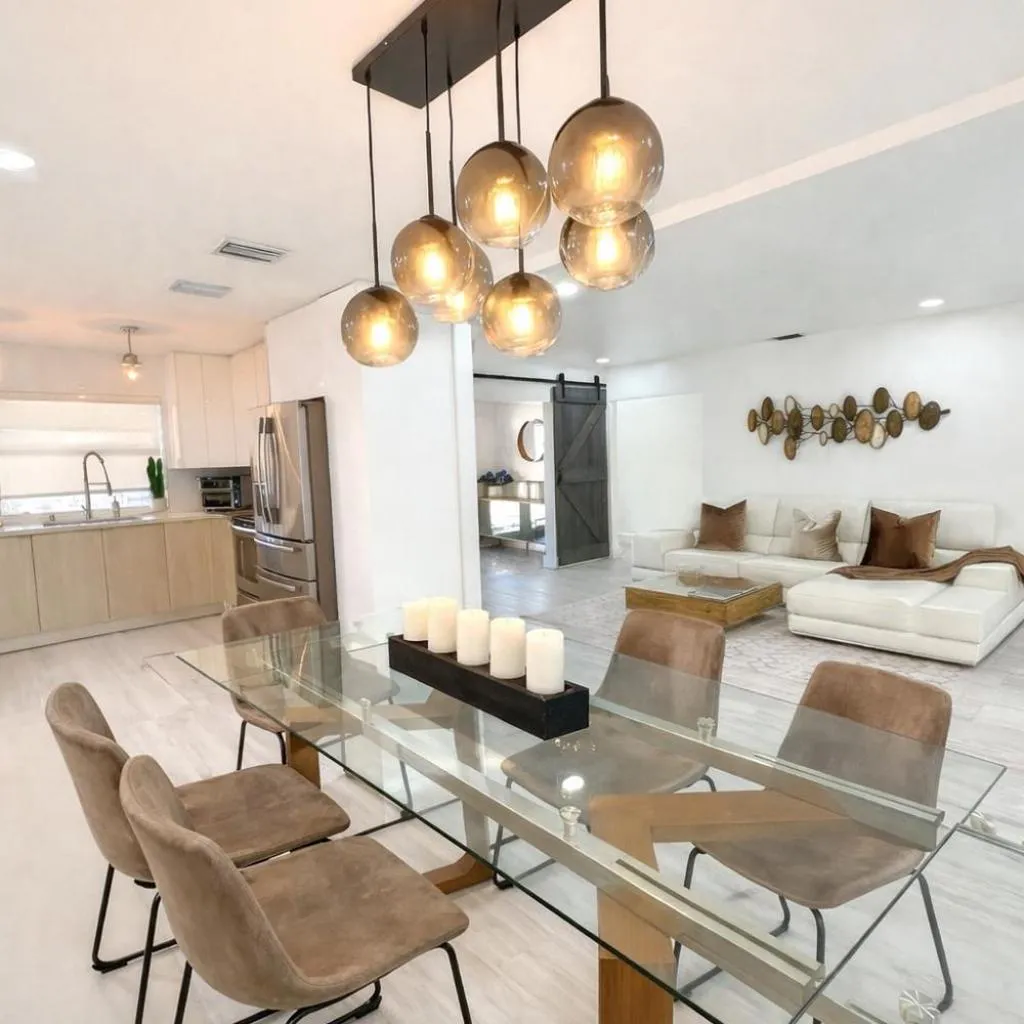 Photograph of Beautiful, Large Four Bedrooms Miami Home, Near Everything