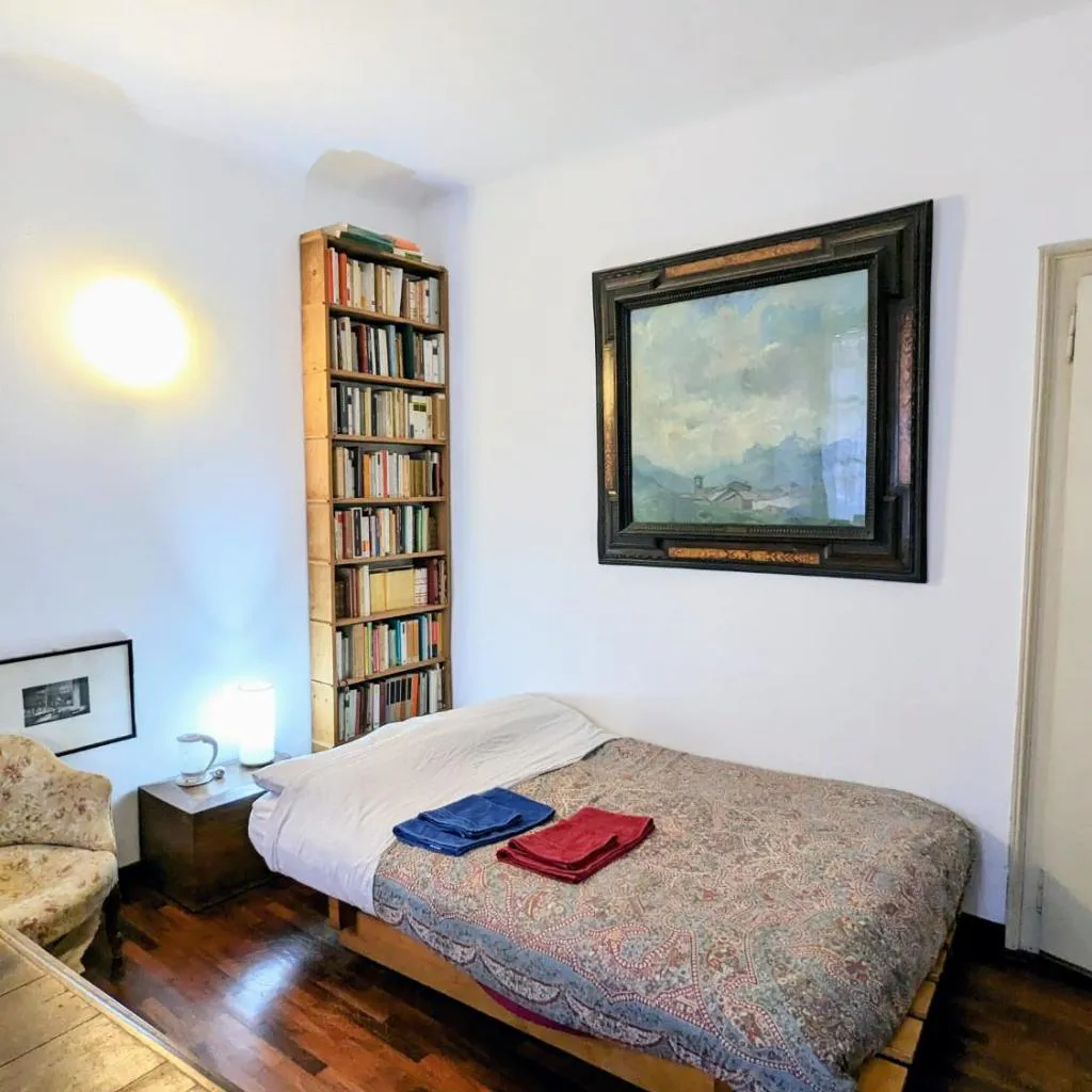 Photograph of Stanza privata con bagno nel centro di Milano