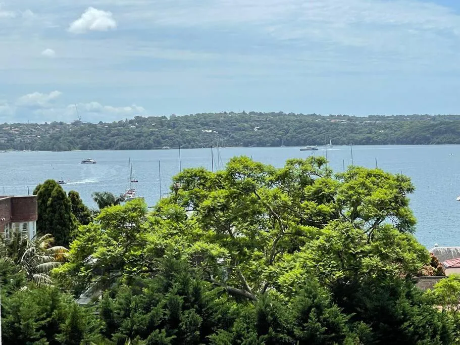 Photograph of Elizabeth Bay Marina Apartment