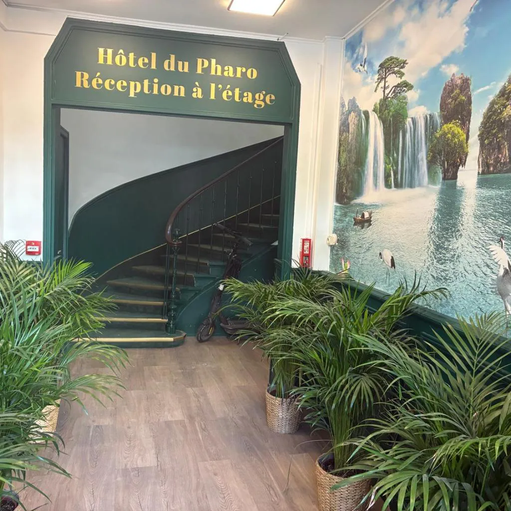 Photograph of Hotel du Pharo