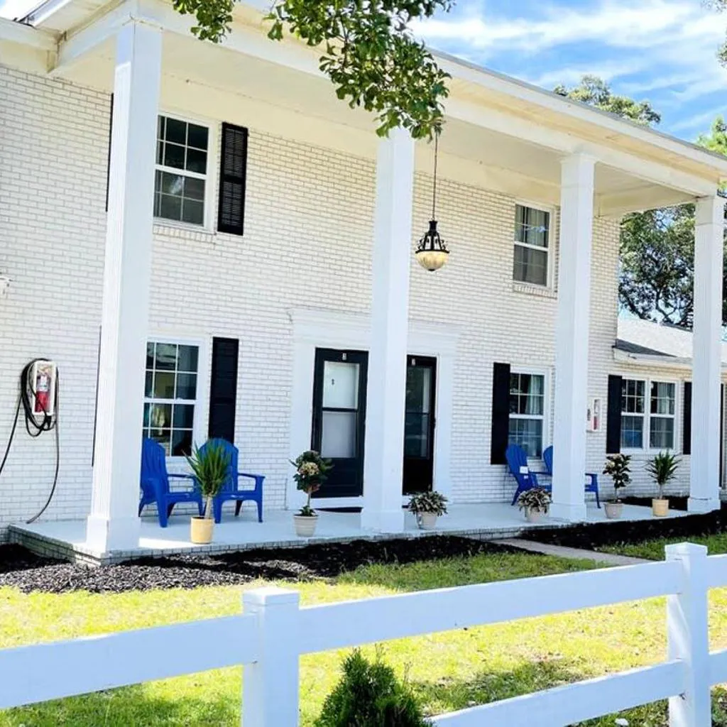 Photograph of Close to the beach #3 Cozy 2 bedrooms condo