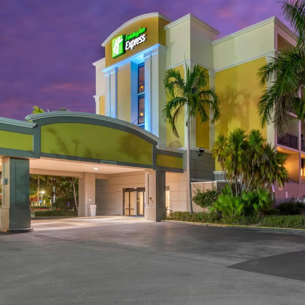 Photograph of Holiday Inn Express Cape Coral-Fort Myers Area by IHG