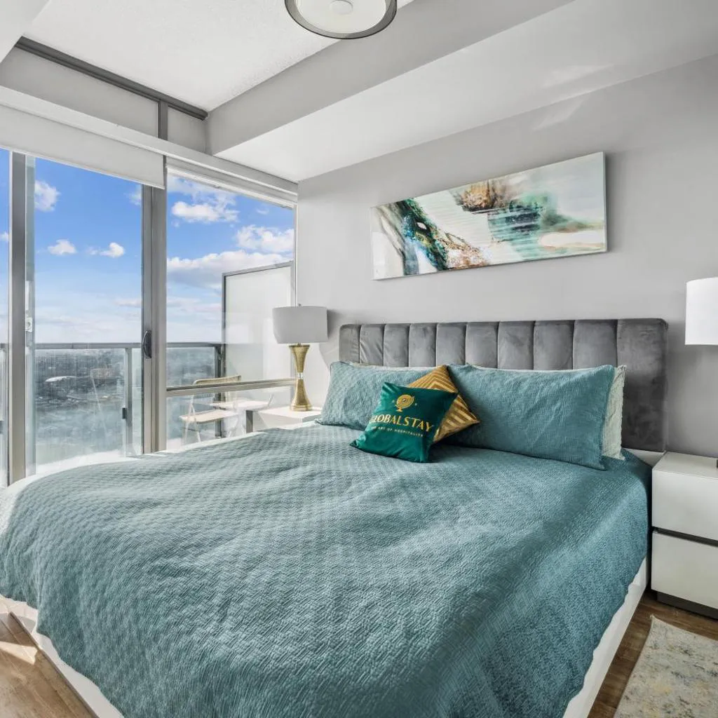 Photograph of 2 Bedroom & Den with Stunning Views of Lake Ontario