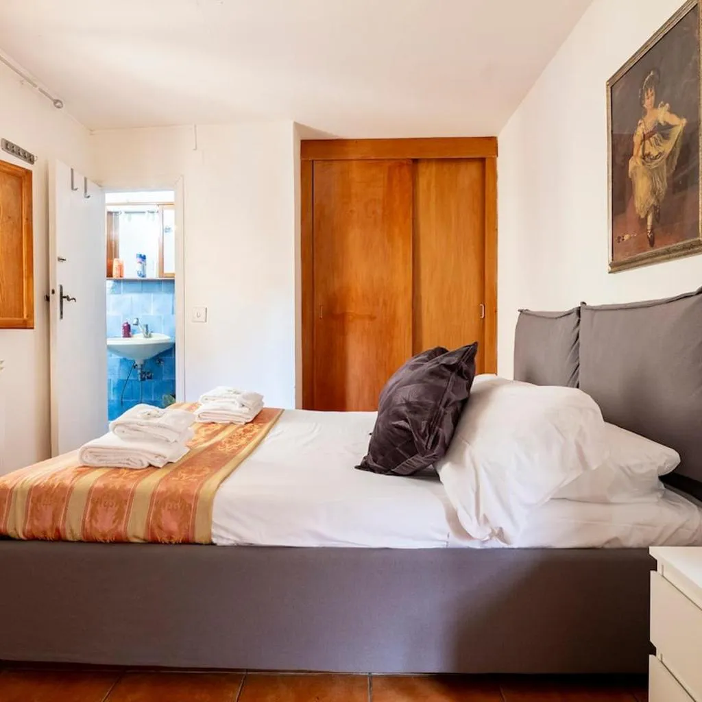 Photograph of Very Central Apartment 5 mins from Train Station and Duomo
