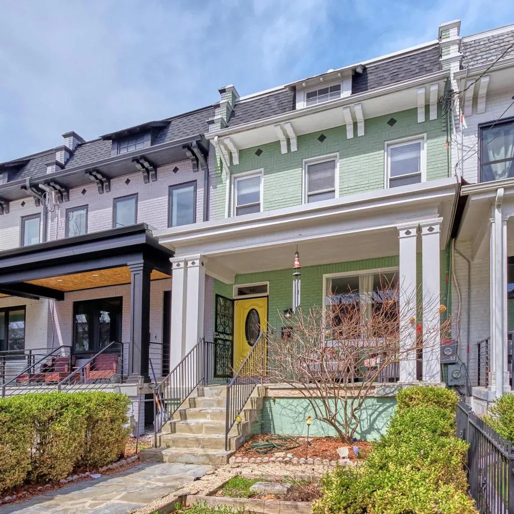 Photograph of Large Petworth Home - Ideal for Groups and Easy DC Access