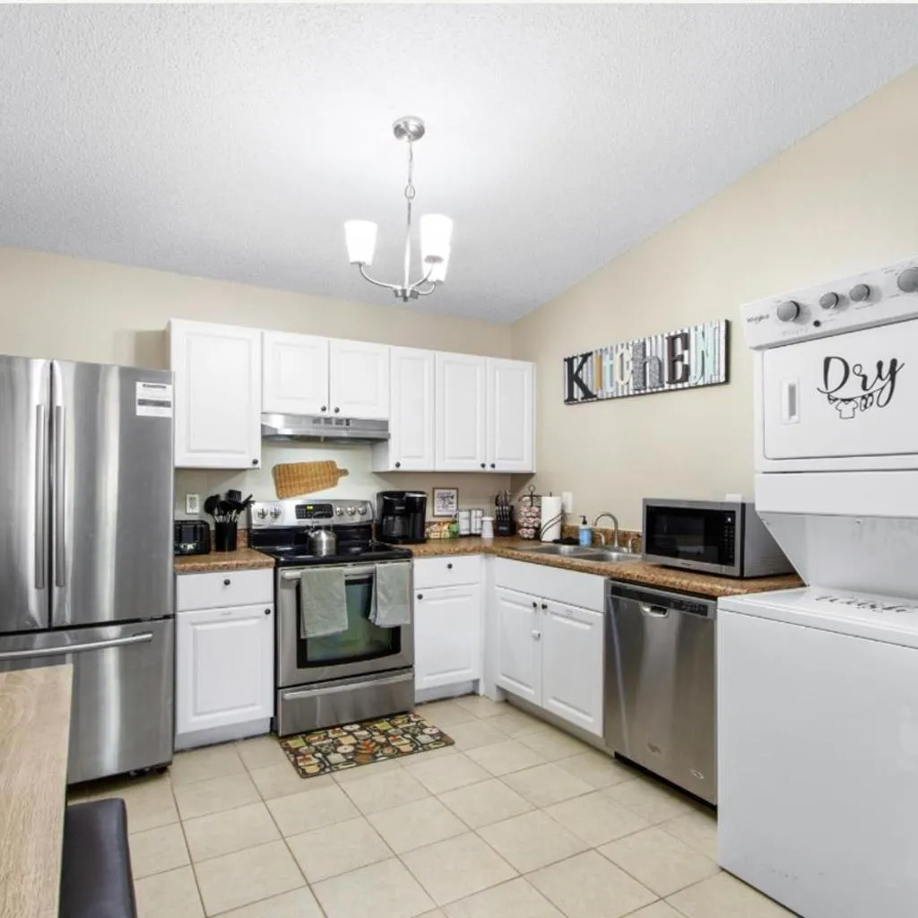 Photograph of 22 min to Beach-2 bd room-Self check in -sleep 6-BBQ-WD