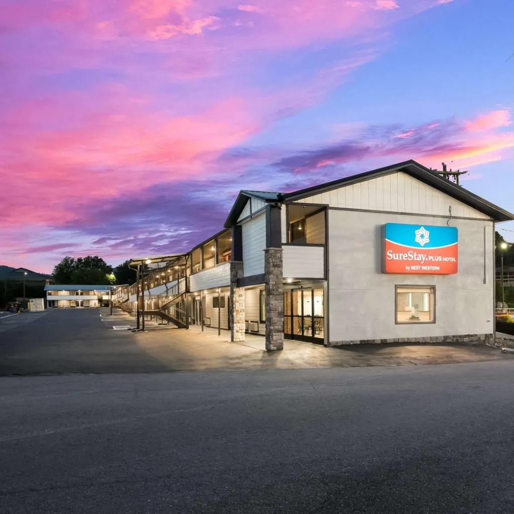 Photograph of SureStay Plus by Best Western Pigeon Forge