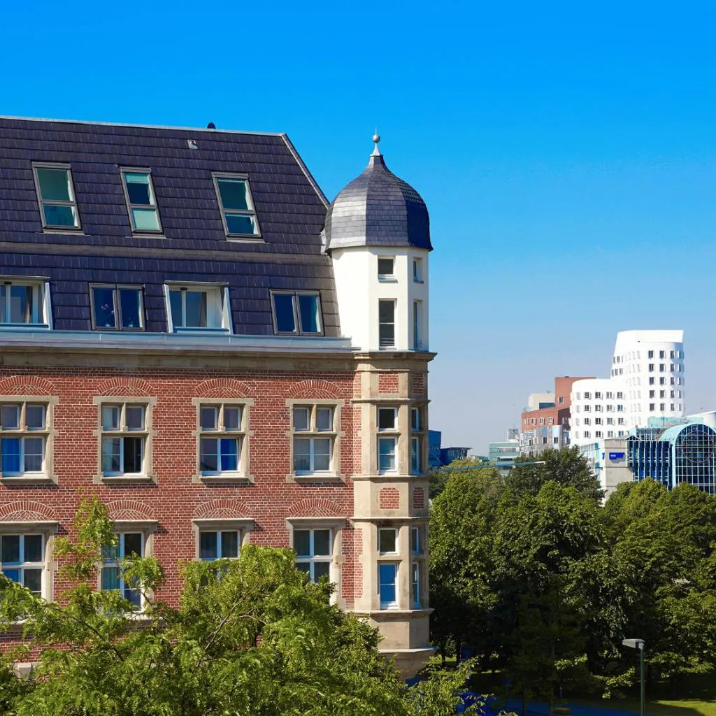 Photograph of THE RED - Living Suites by the Rhine