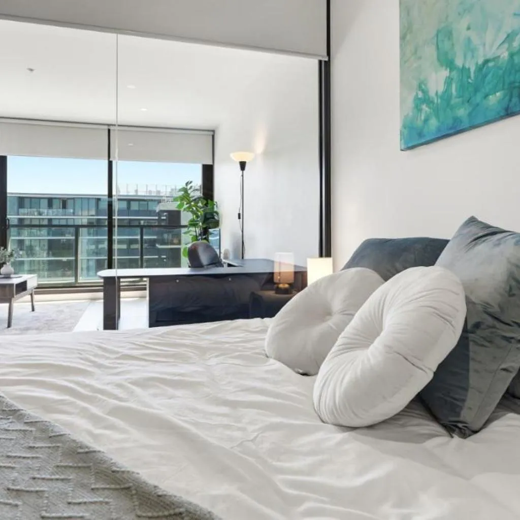 Photograph of Sky High Southbank 1BR with Pool & Gym