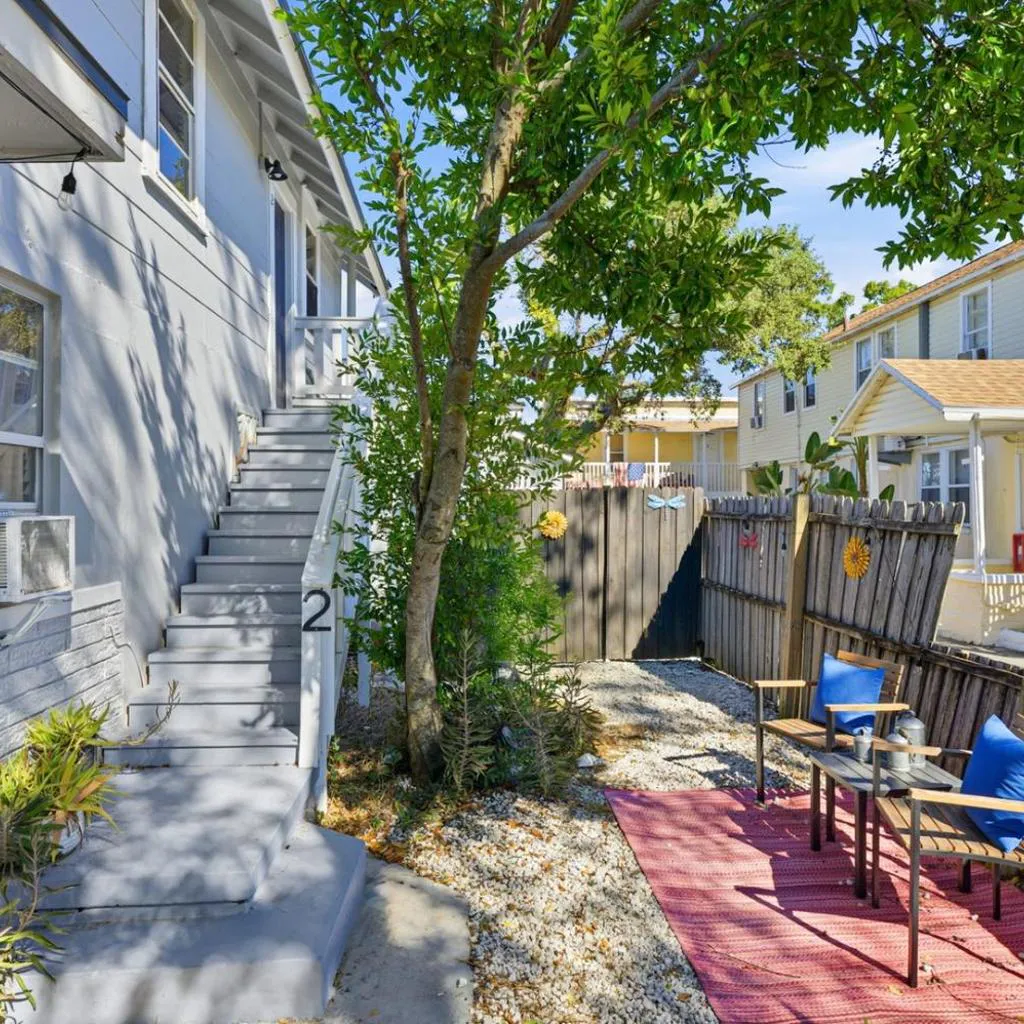 Photograph of Modern Studio • Balcony • Pet Friendly