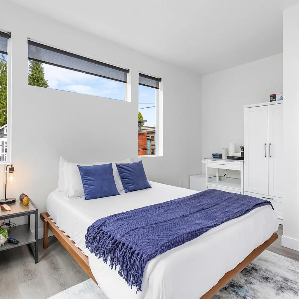 Photograph of Dragonstone Sweet Suite