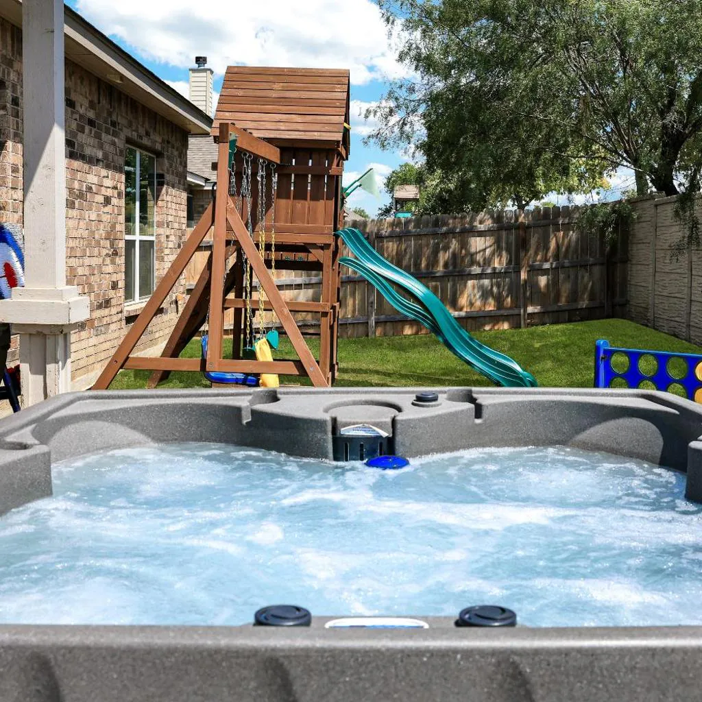 Photograph of Hot Tub Near Sea World BBQ Yard Games Swing Set