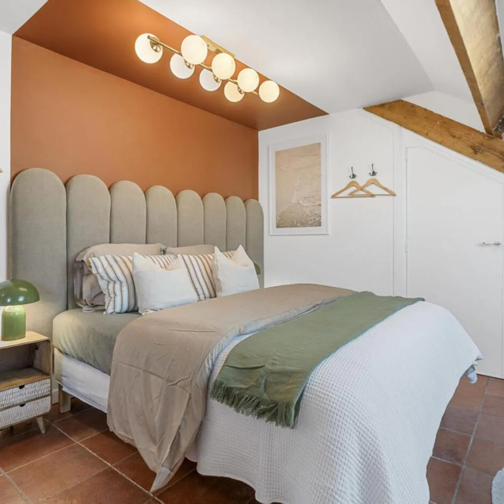 Photograph of Studio sous les toits, Nice Centre