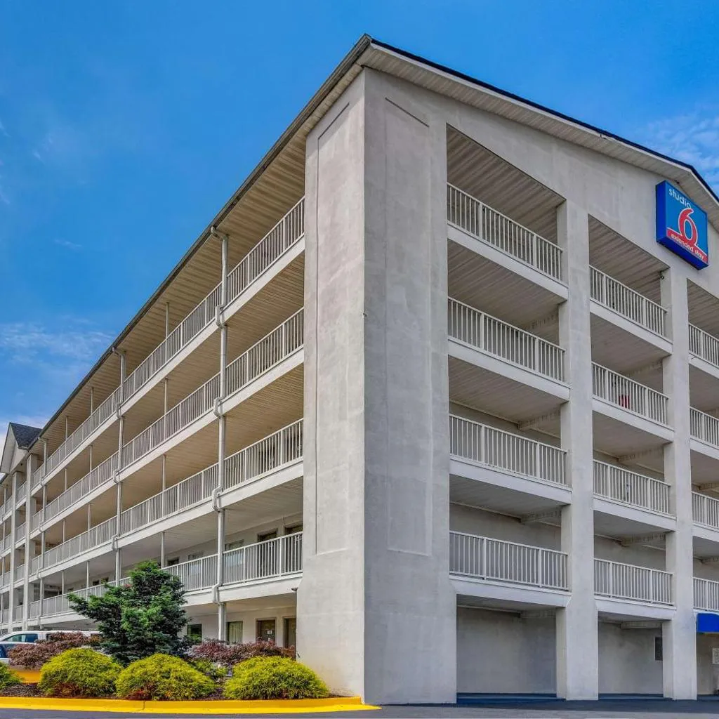 Photograph of Studio 6 Extended Stay - Atlanta, GA - Chamblee