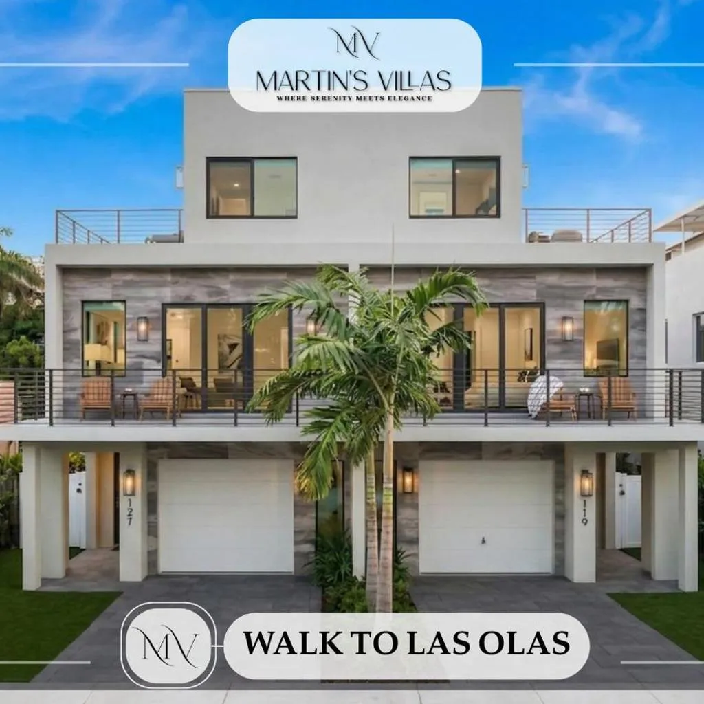 Photograph of Luxury Las Olas 6200sqft - sleeps 28 & with 2 pools