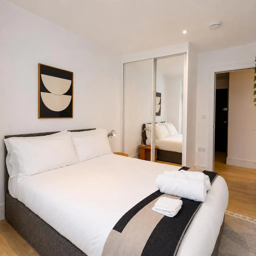 Photograph of Modern Wembley Stadium Apartment, Coffee, WiFi & Near Station