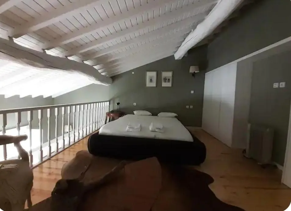 Photograph of Mezzanine