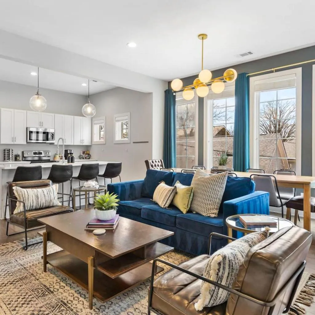 Photograph of Modern Bliss with Garage by 12 South Restaurants and 2 miles Broadway