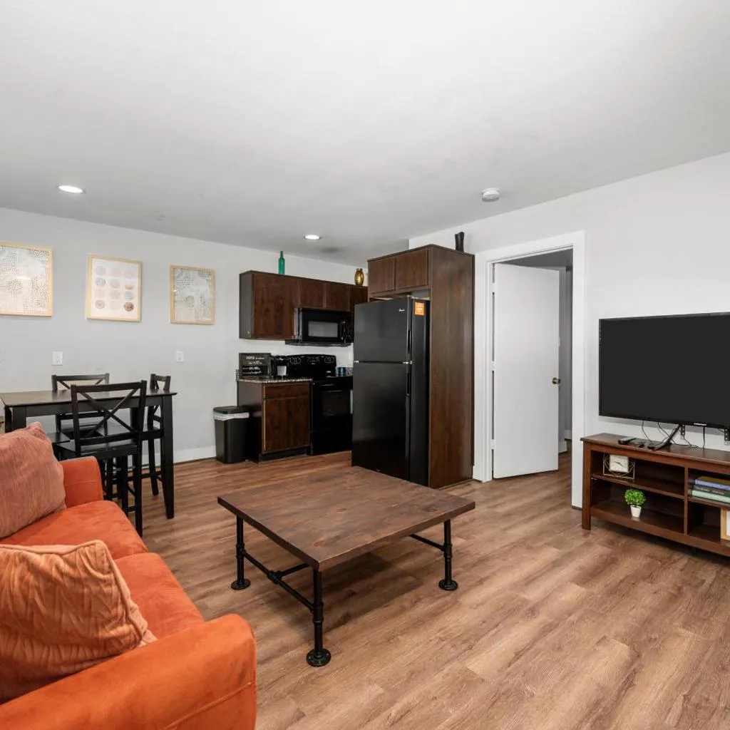 Photograph of Comfortable 1BR Apartment Near NRG Stadium