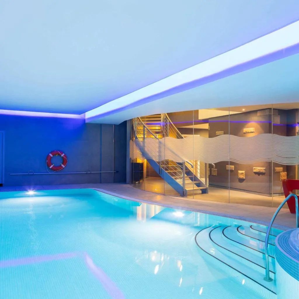 Photograph of Novotel Edinburgh Centre