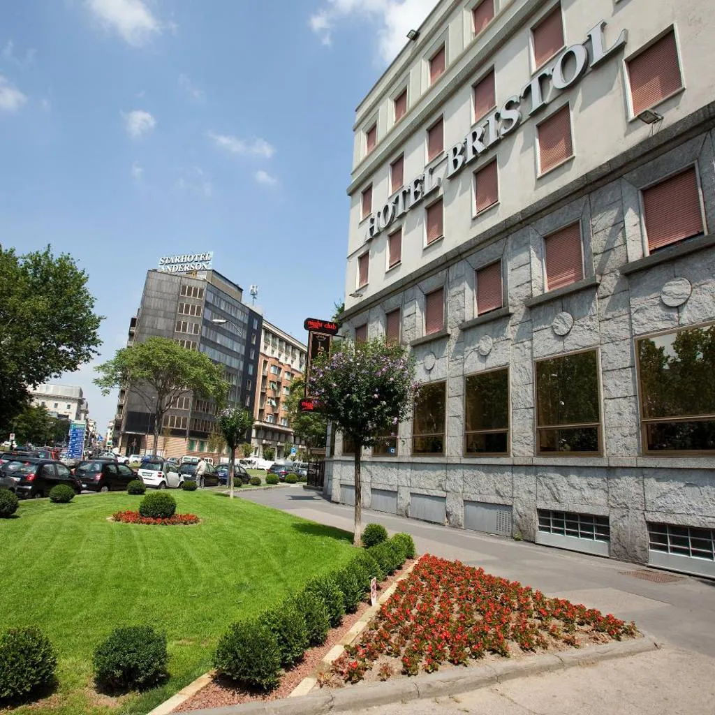 Photograph of Hotel Bristol