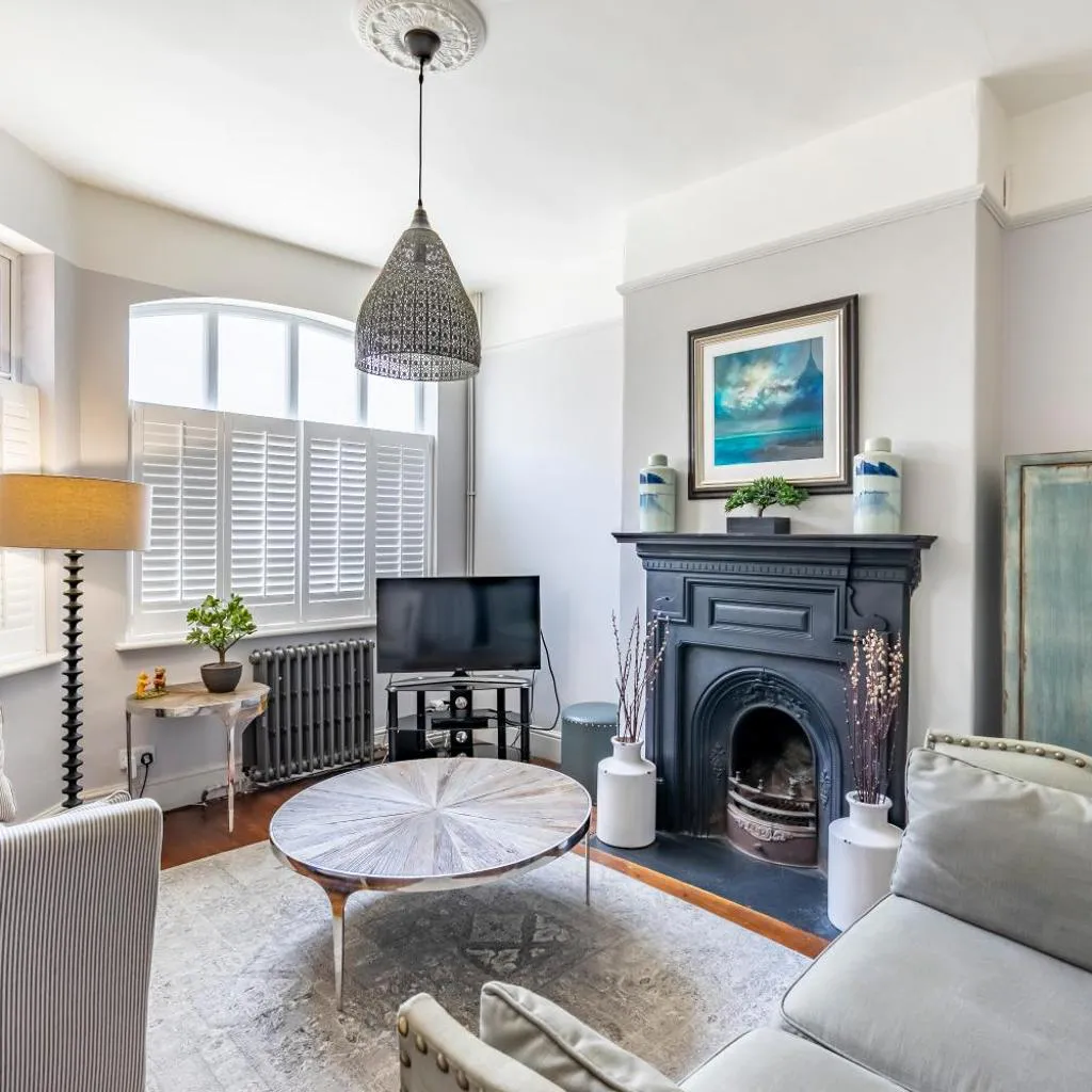 Photograph of 22 North Parade - great location & parking included