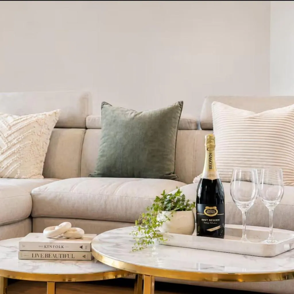 Photograph of Stylish Apartment Close to City