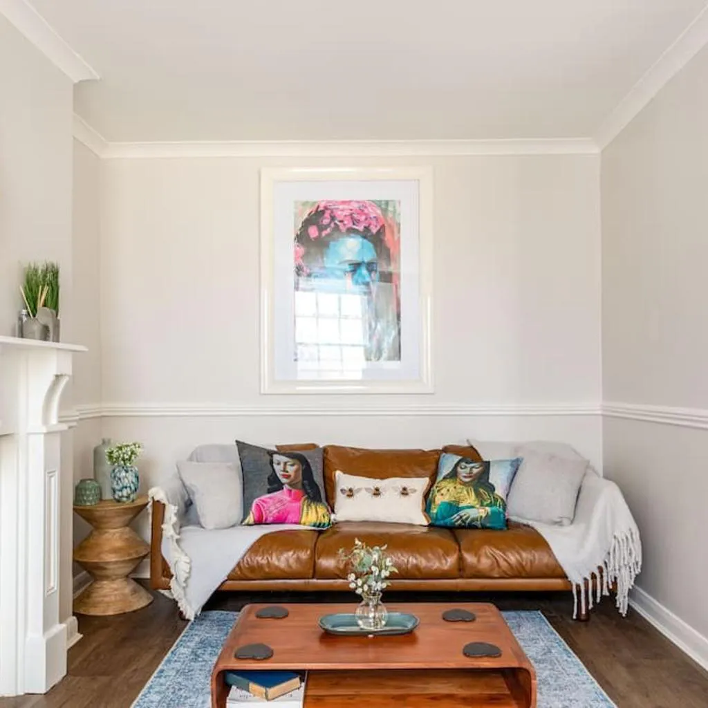 Photograph of Stylish 2Bed 2Bath Seafront Patio Apartment