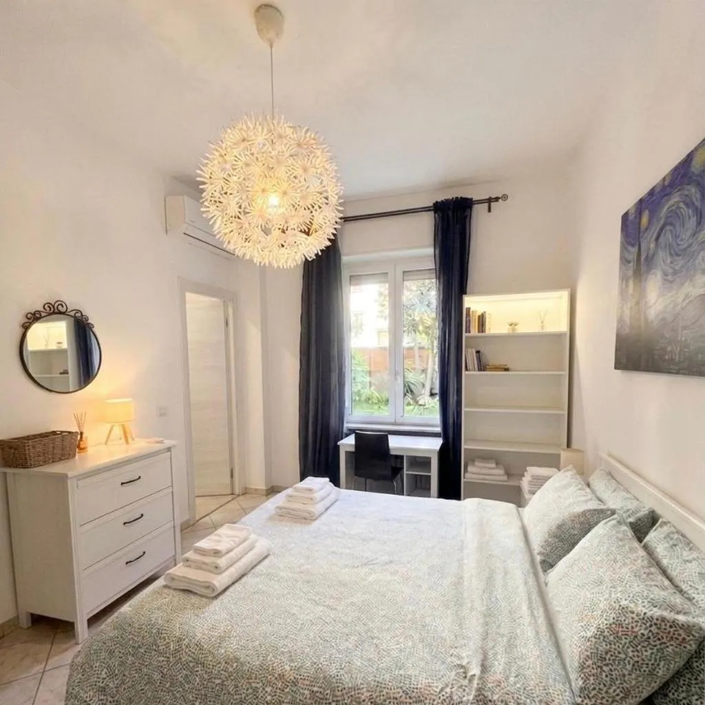 Photograph of Guest House in Elegant Apartment close to the Center