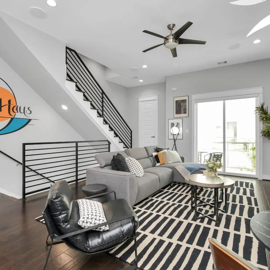 Photograph of Mohr Haus - Walk to NRG Stadium - Medical Center - Sleeps 8