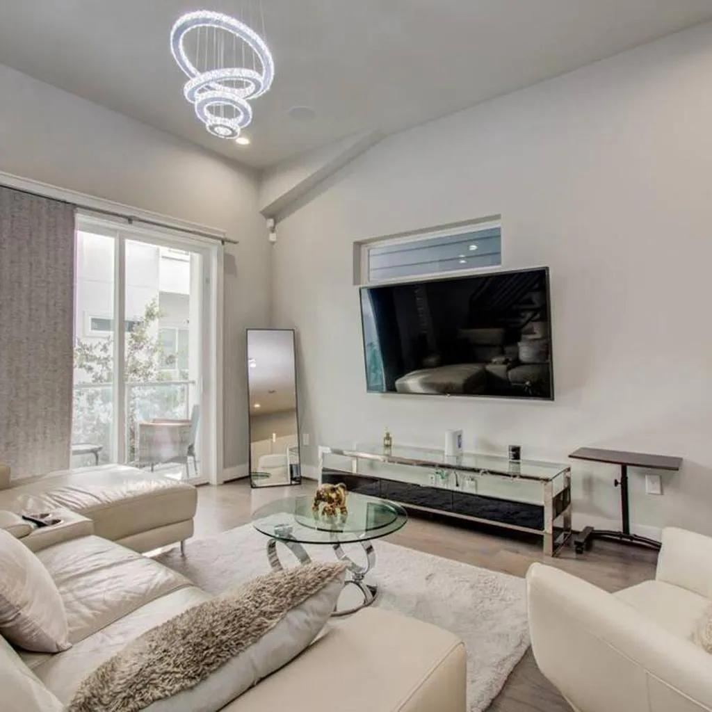 Photograph of Luxurious Med Cntr/NRG Townhome