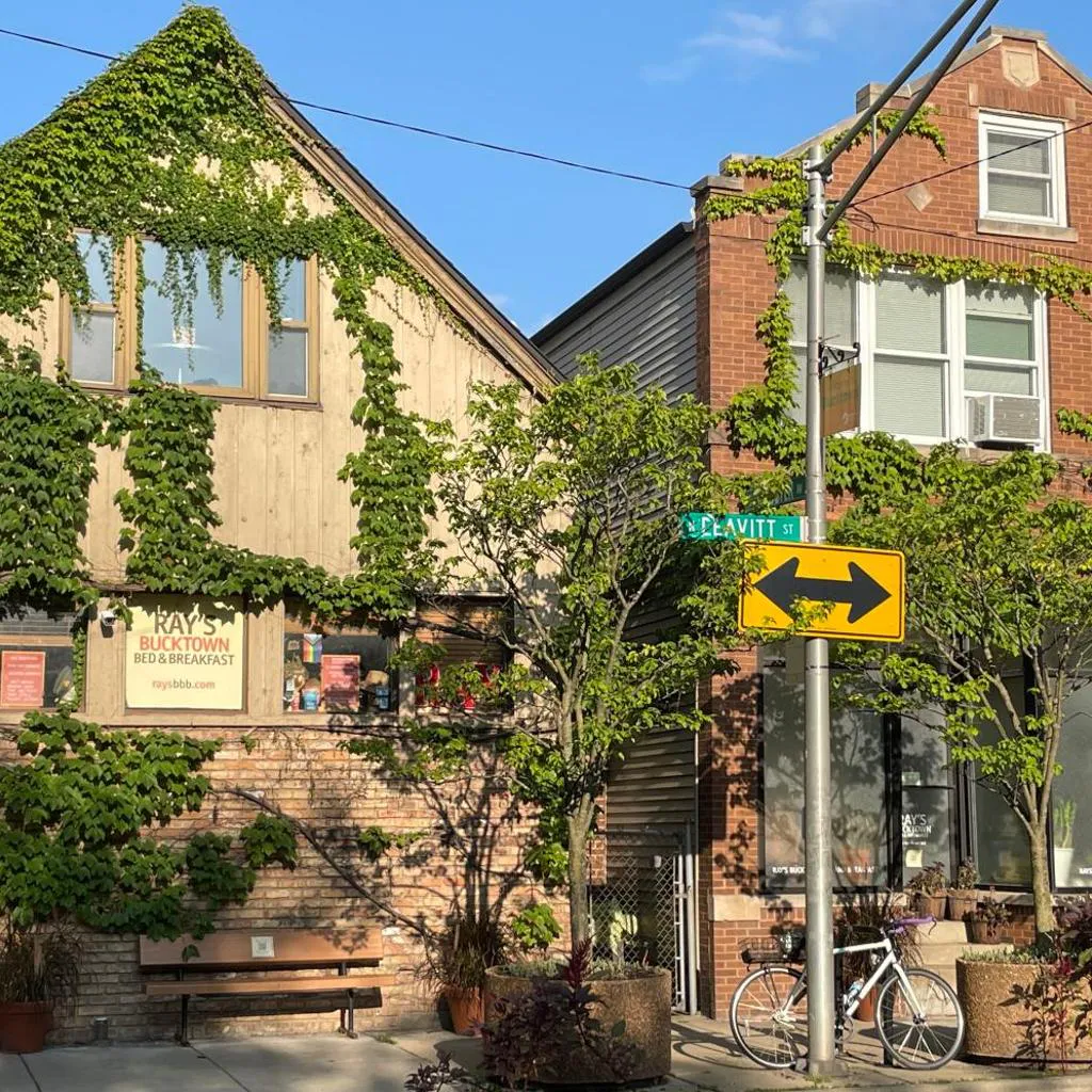 Photograph of Ray's Bucktown Bed and Breakfast
