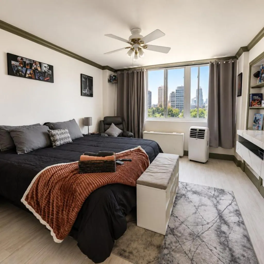 Photograph of 3BR Condo at Heart of Downtown with Theme Lounge & Workspace