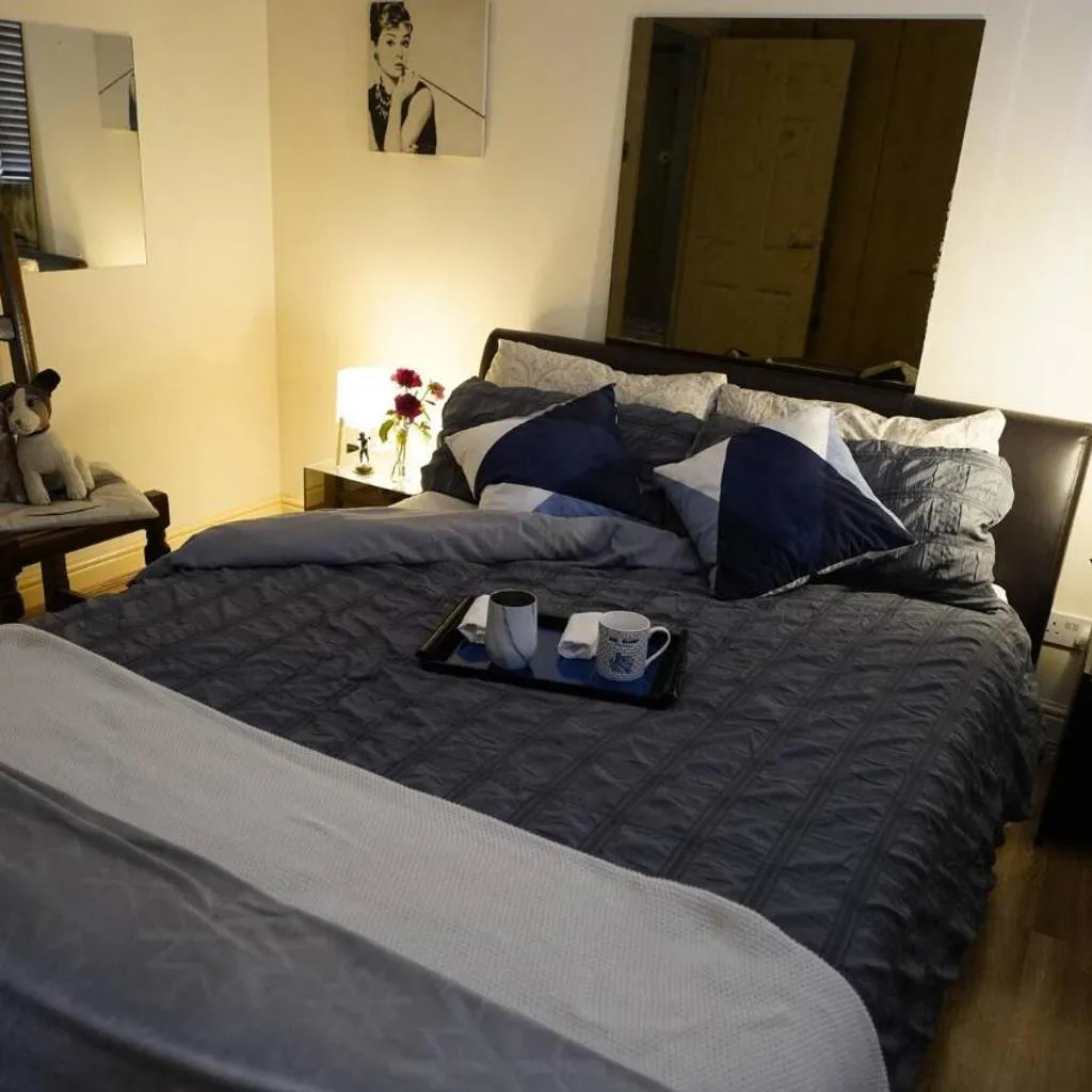 Photograph of Bright cosy flat with easy access of all London