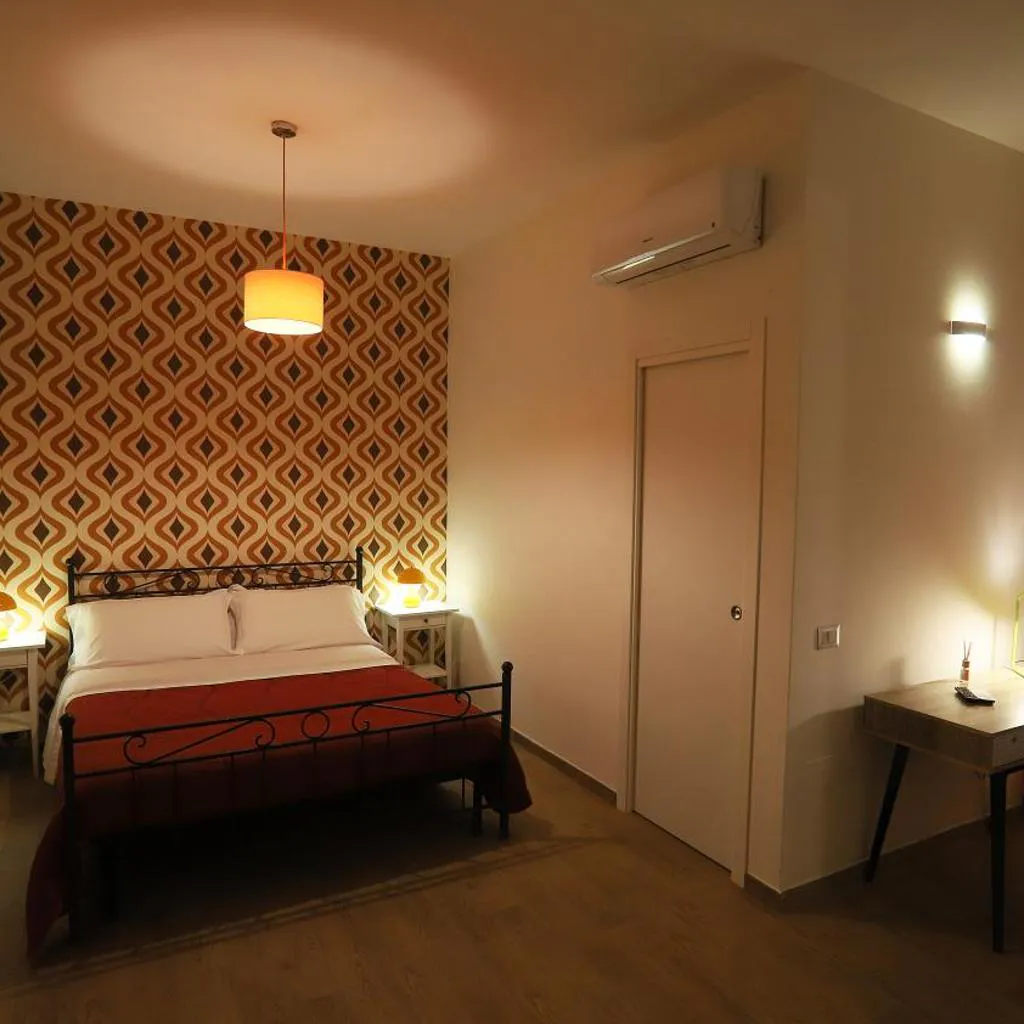 Photograph of 1970 Rooms