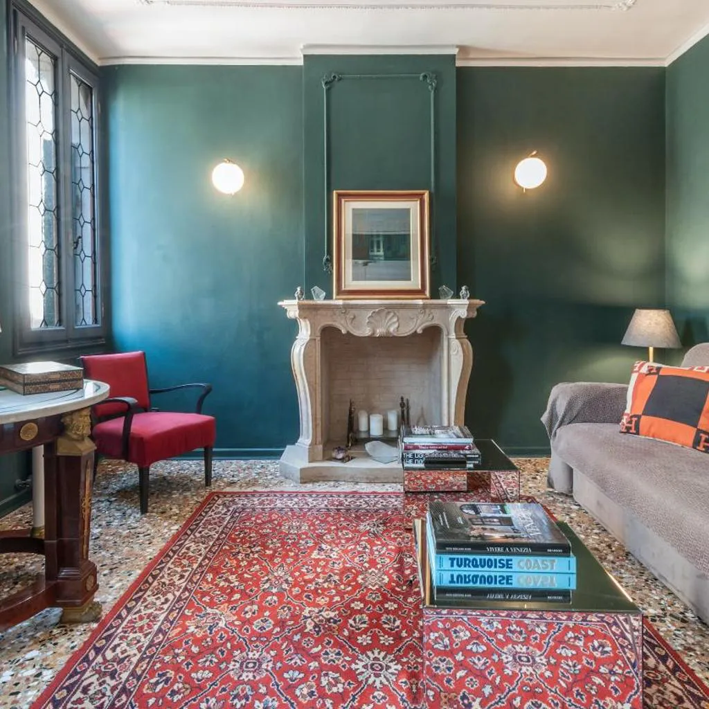 Photograph of Stylish Renovated Apartment In The Heart Of The City