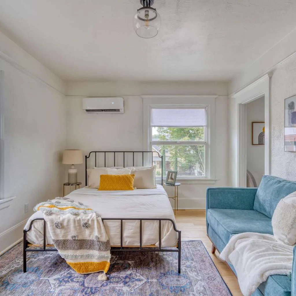 Photograph of Stay Portland - The Bohemian Bungalow on Broadway - 94 WalkScore