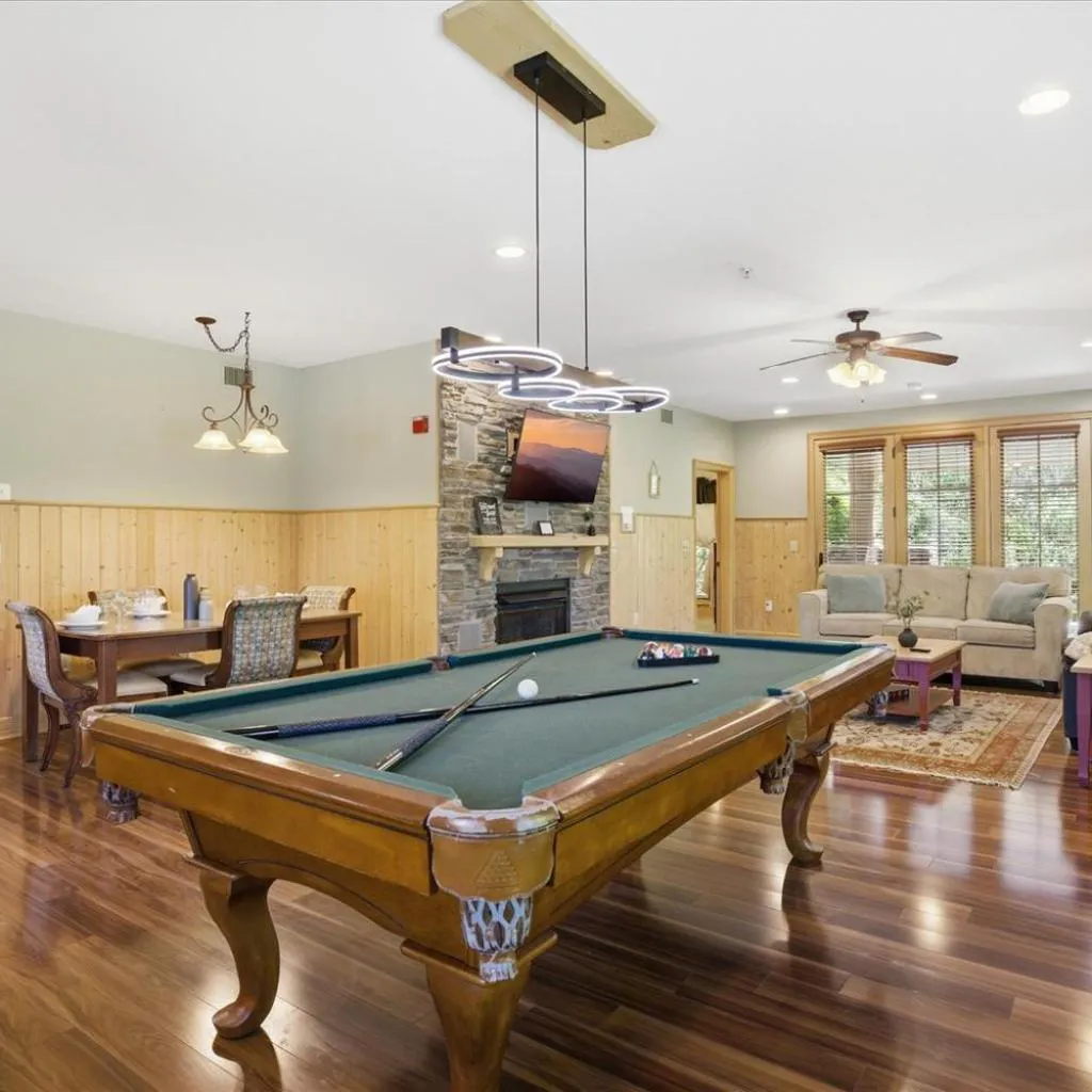 Photograph of Serenity Ridge 313 - King BedClubhouse Access