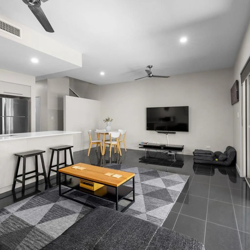 Photograph of Spacious 3 bedroom townhouse in prime location!