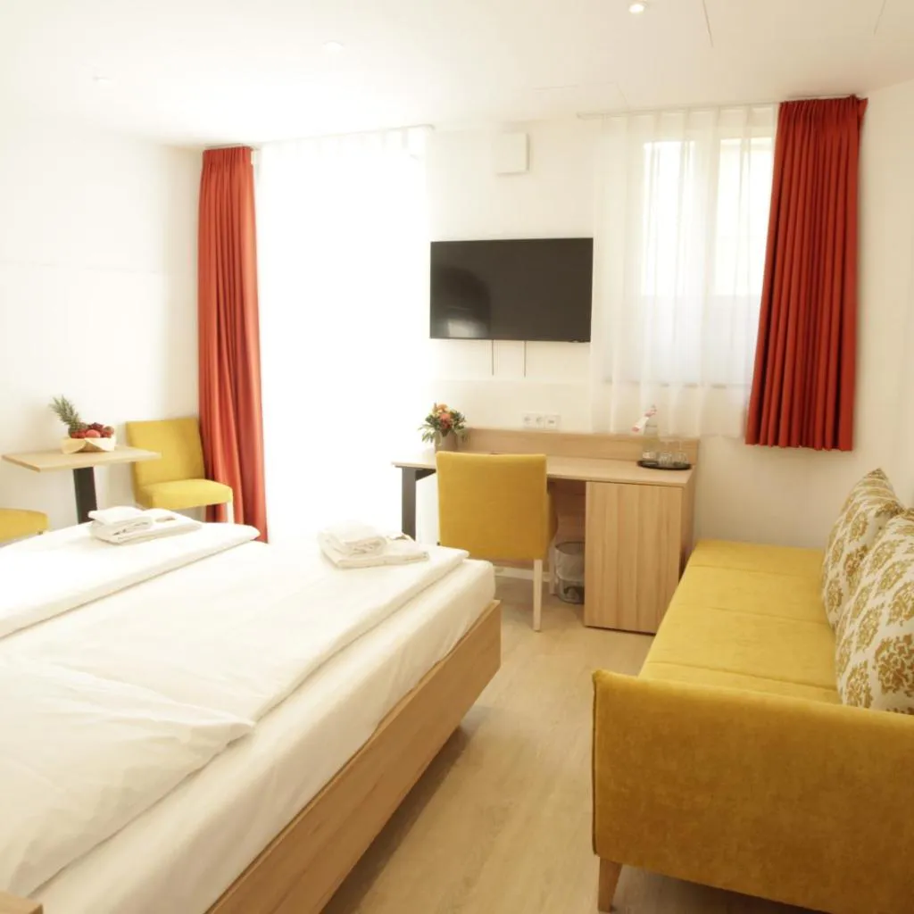 Photograph of Hotel ADRIA München