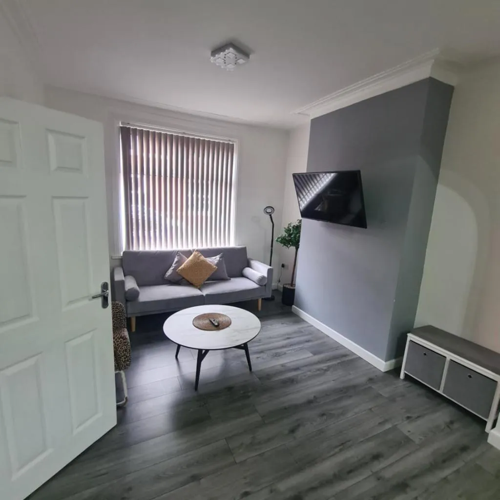 Photograph of Lovely 2-bedroom house close to Media City.
