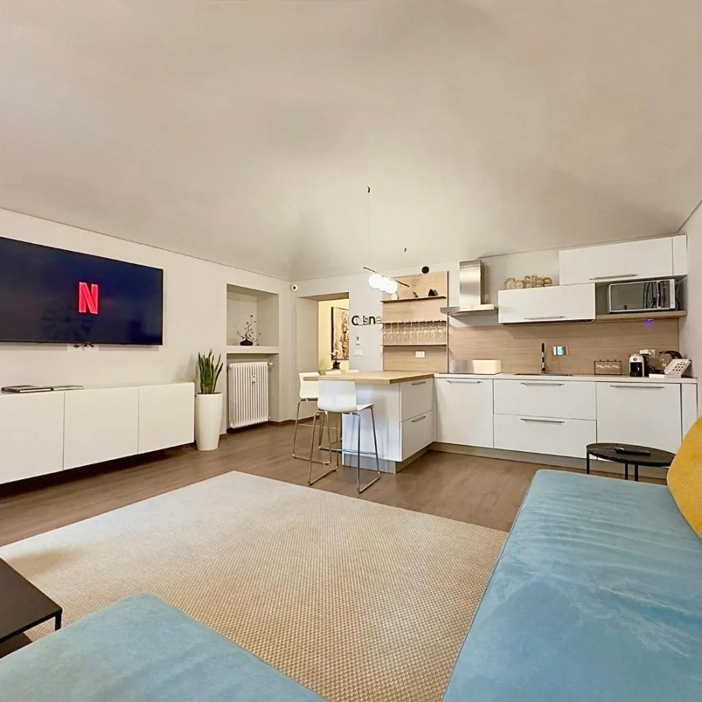 Photograph of Grand Luxury Apartment - Turin Center - Families & Groups