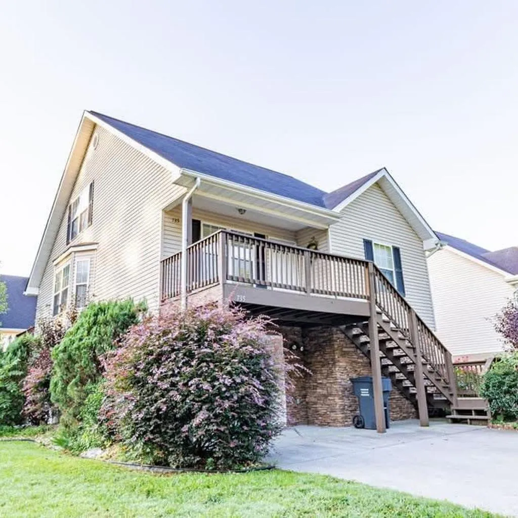 Photograph of Cozy Pigeon Forge home w hot tub near river
