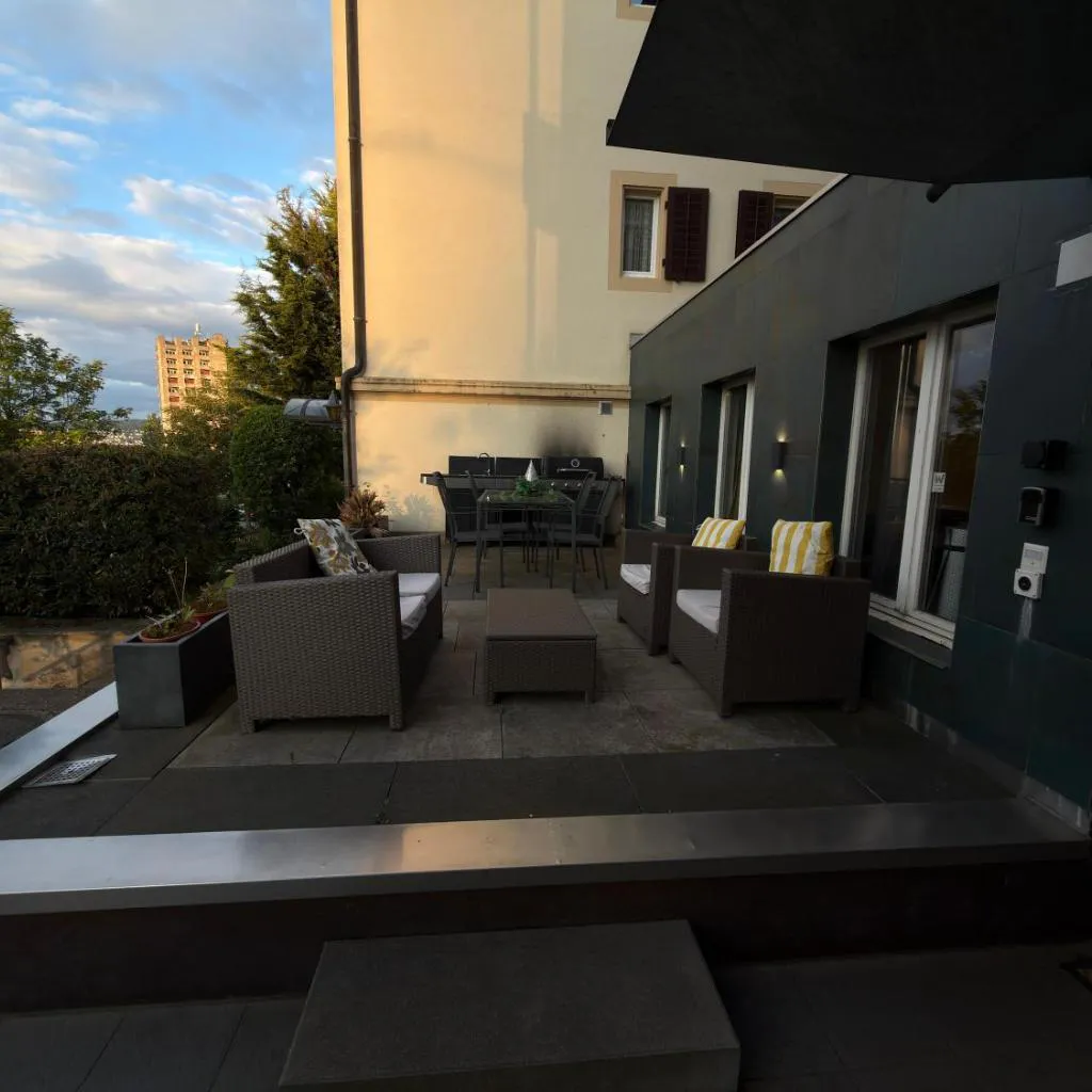 Photograph of Großes Apartment für 12 mit Außenbereich in Zürich