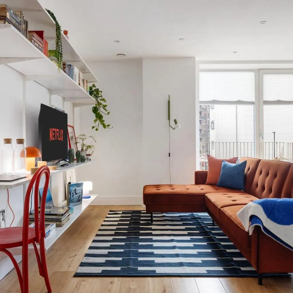 Photograph of Luxury Apartment - 5 Mins to Canary Wharf & Excel