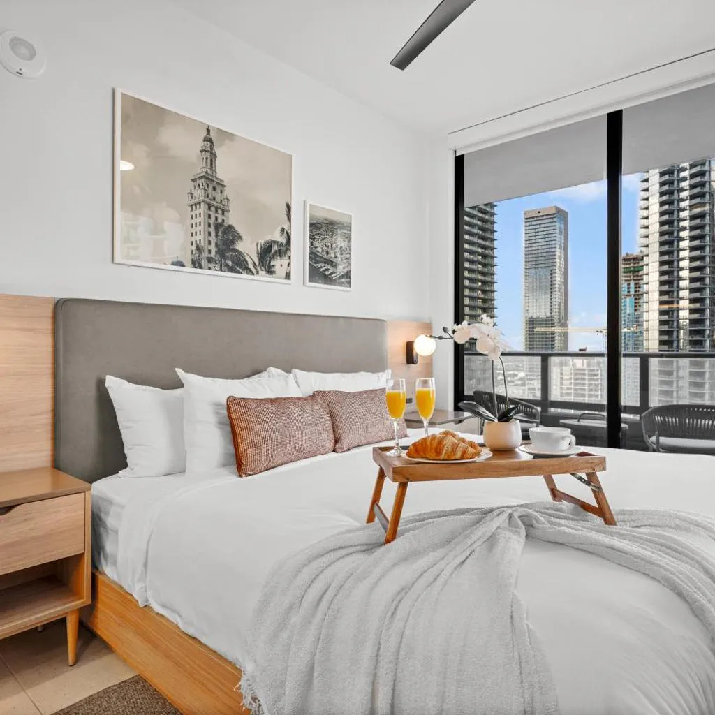 Photograph of Modern 2BR-2BA in Downtown