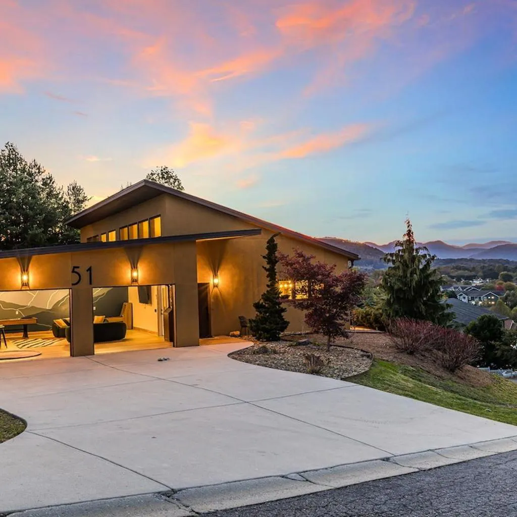 Photograph of 360Mtn Views, OutdoorTheatre, Hottub, Sauna, GmRm