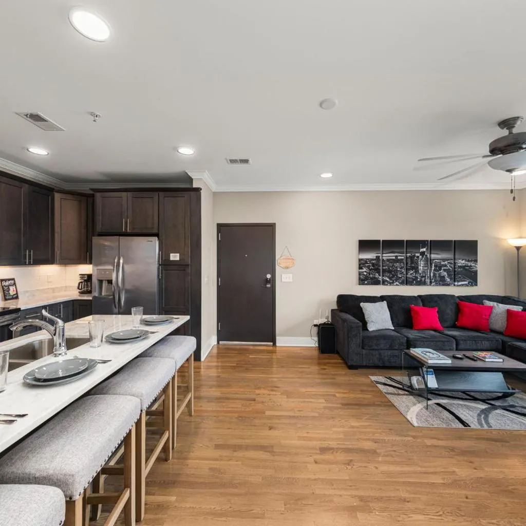 Photograph of Great Location 2 BR Condo Minutes To Downtown