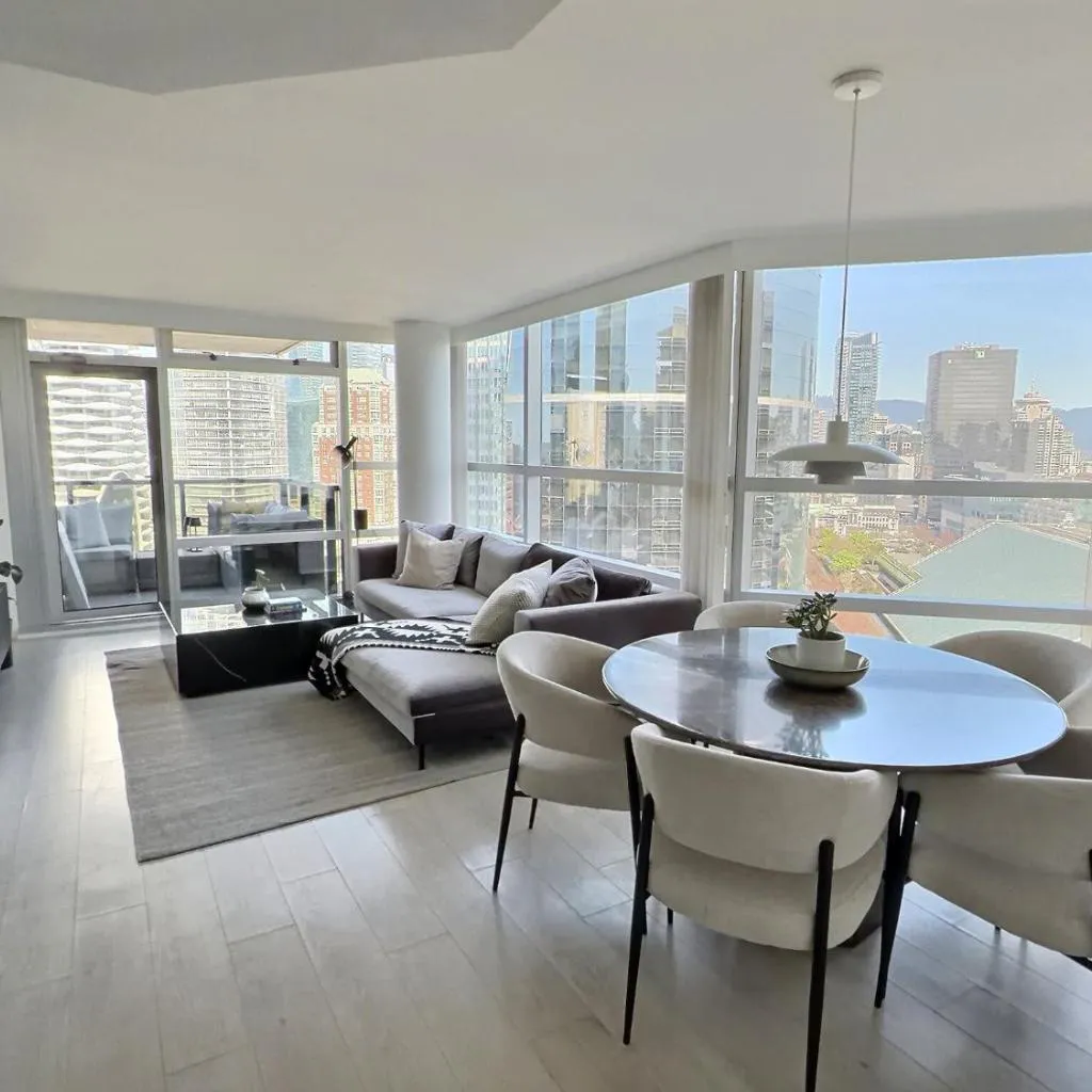 Photograph of Luxe 2BR 2BA l City Mountain Views l Central Vancouver l Free Parking