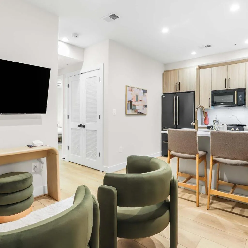 Photograph of Sojourn Updated & Modern 2BR in NW